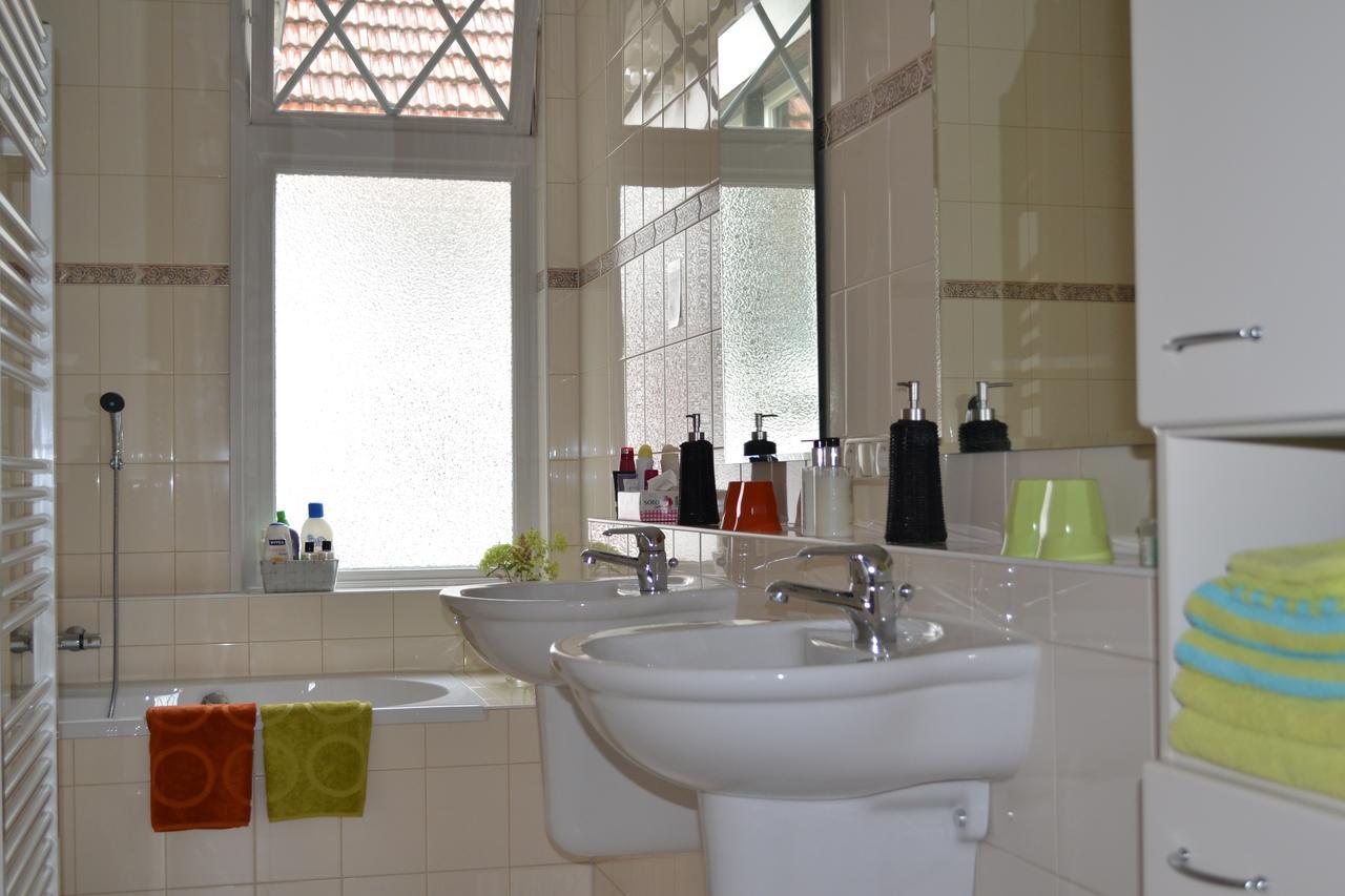 B&B De Zulthe Roden Extérieur photo
